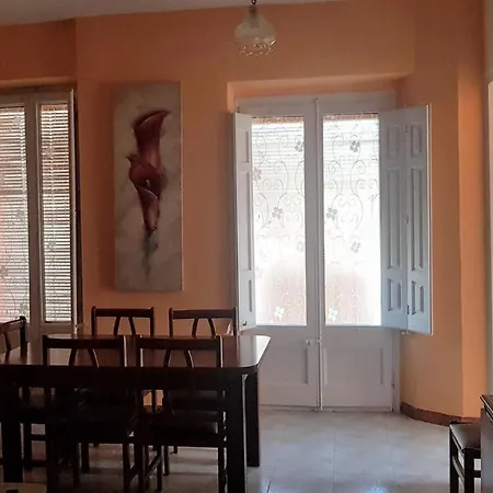 Piso Romantico Y Espacioso Apartment